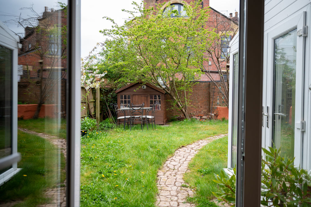 Broomspring Lane